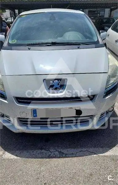 2012 Peugeot 5008