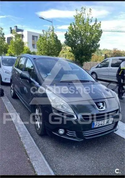 2012 Peugeot 5008