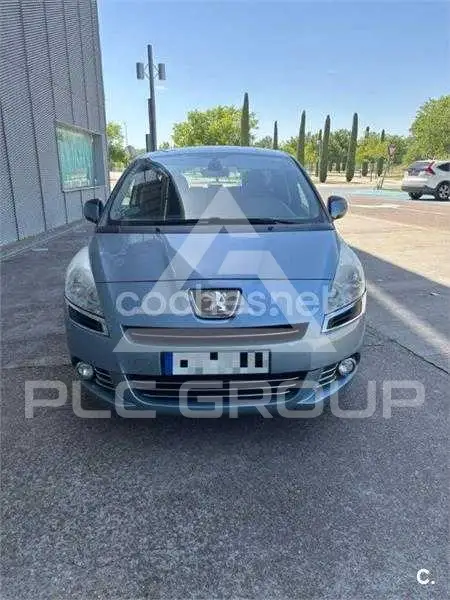 2012 Peugeot 5008