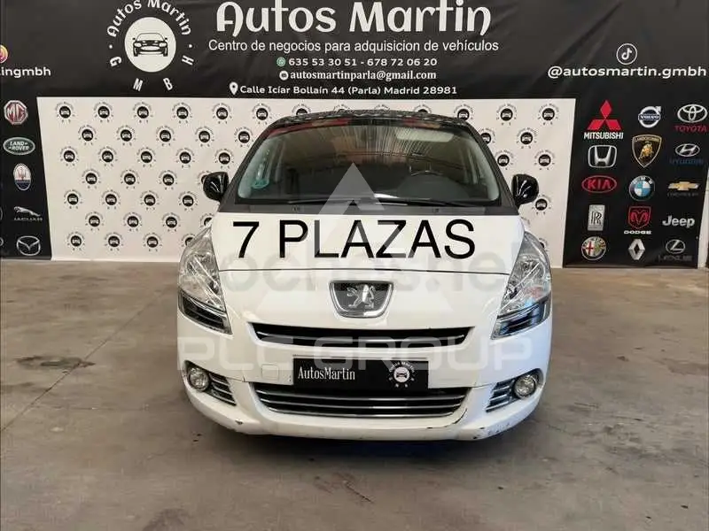 2012 Peugeot 5008