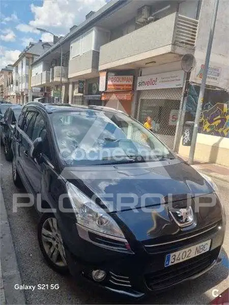 2012 Peugeot 5008