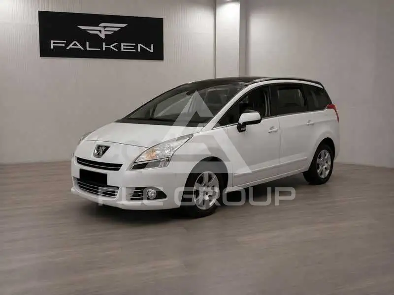 2012 Peugeot 5008