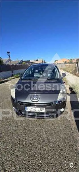 2012 Peugeot 5008