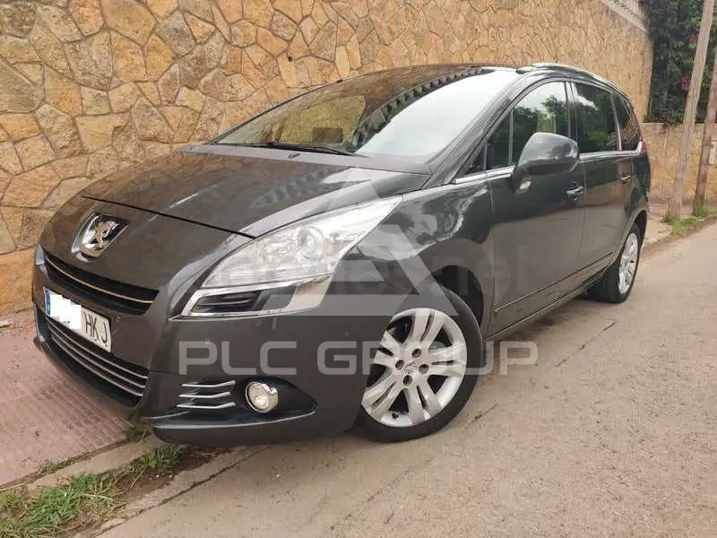2012 Peugeot 5008