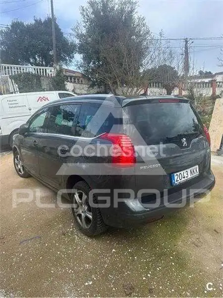 2012 Peugeot 5008
