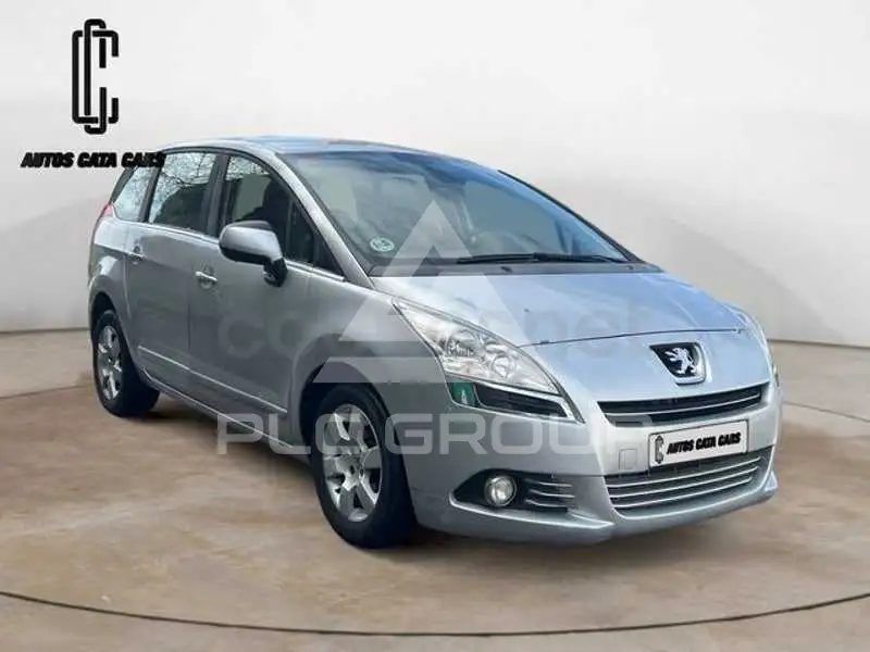 2012 Peugeot 5008