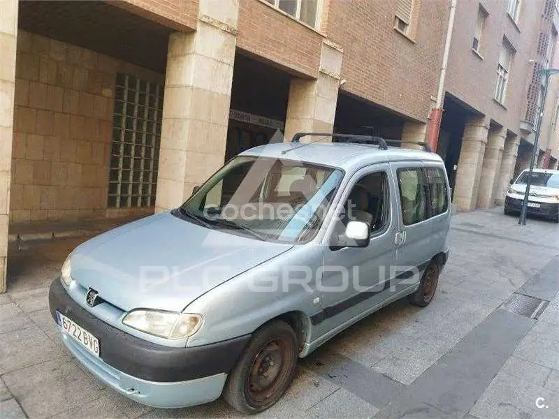 2012 Peugeot Partner