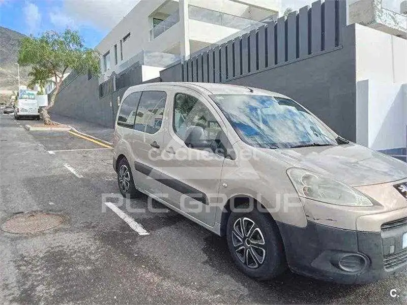 2012 Peugeot Partner