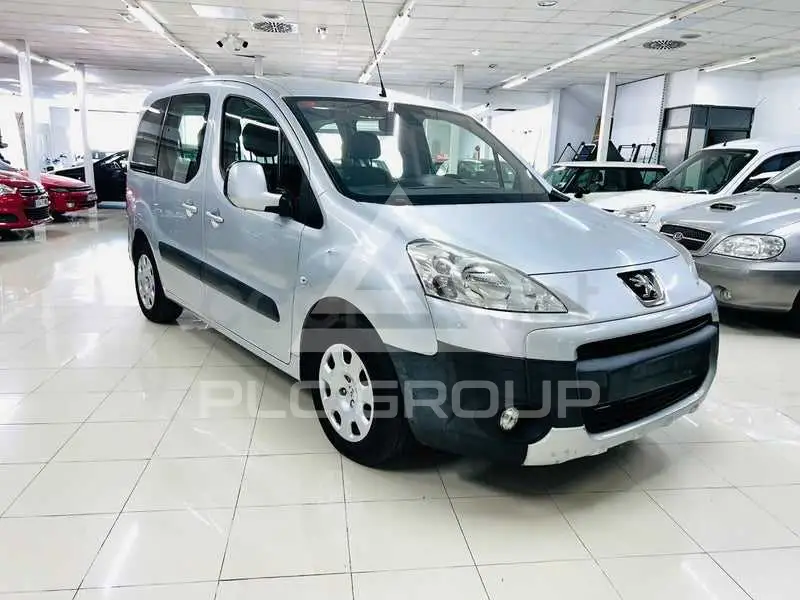 2012 Peugeot Partner