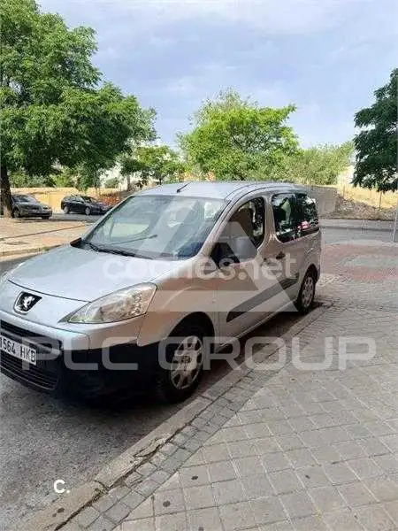 2012 Peugeot Partner