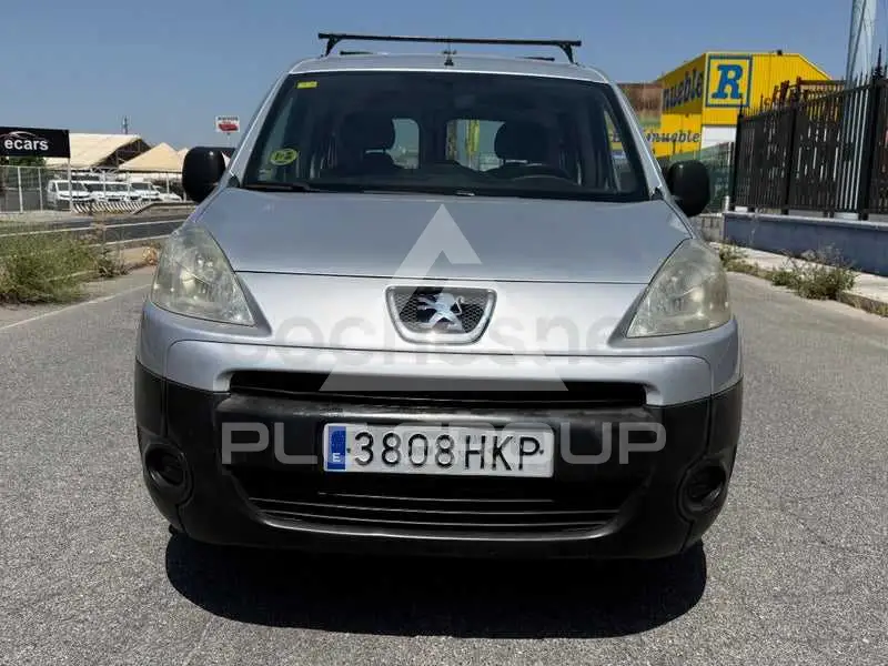 2012 Peugeot Partner