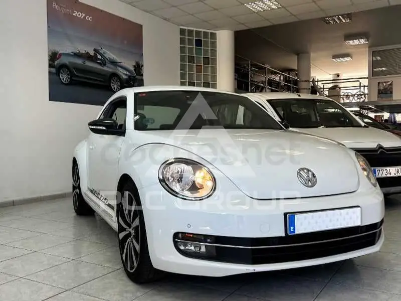 2012 Volkswagen BEETLE