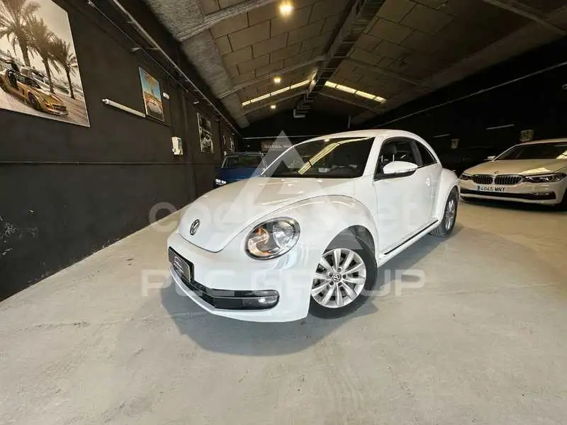 2012 Volkswagen BEETLE