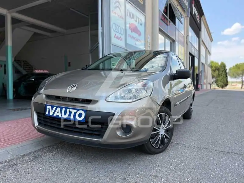 2012 Renault Clio