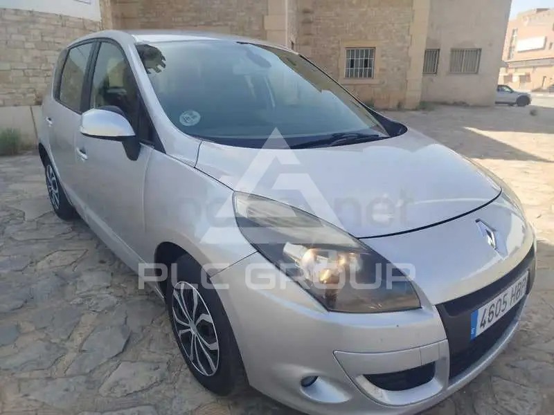 2012 Renault Scenic