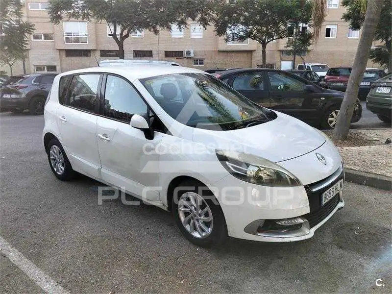 2012 Renault Scenic