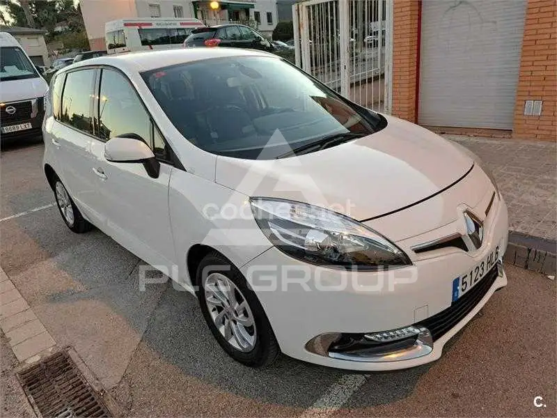2012 Renault Scenic