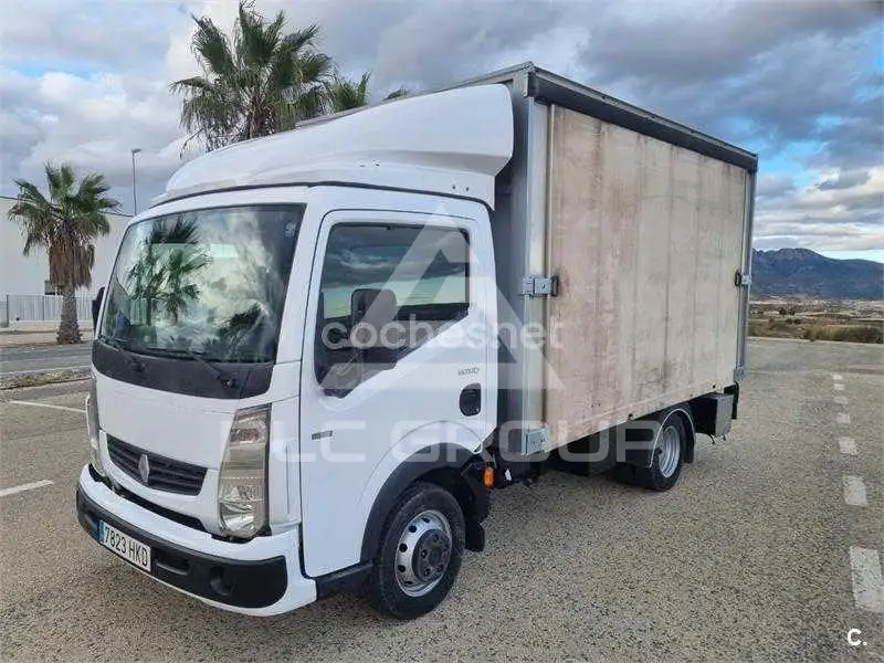 2012 Renault MAXITY