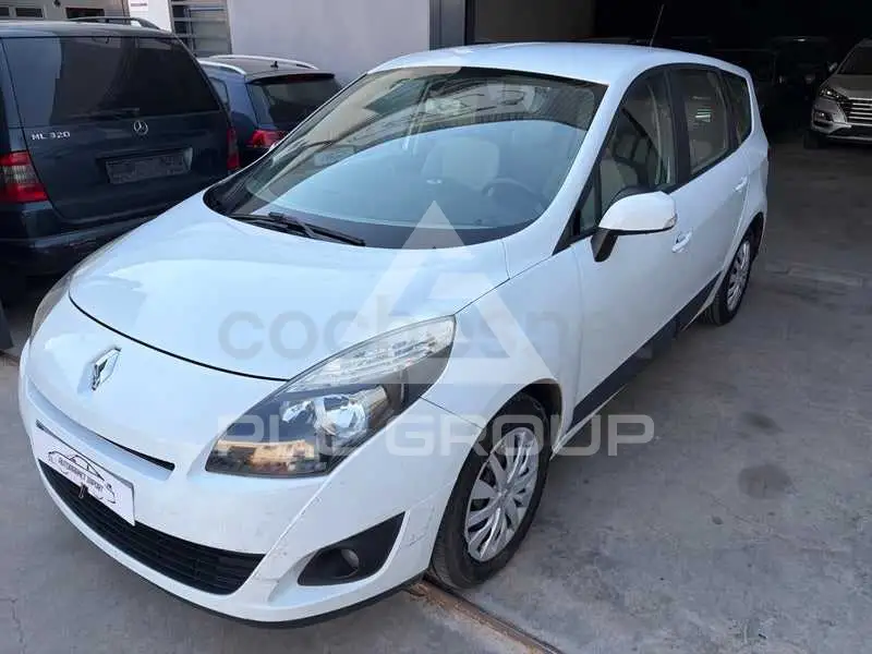 2012 Renault Grand Scenic