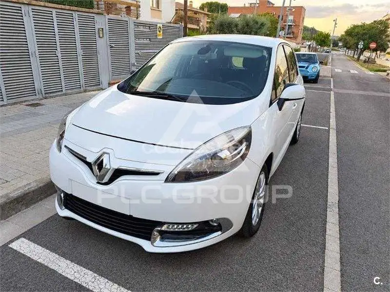 2012 Renault Grand Scenic