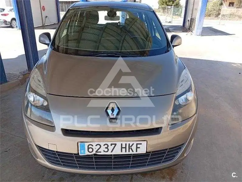 2012 Renault Grand Scenic
