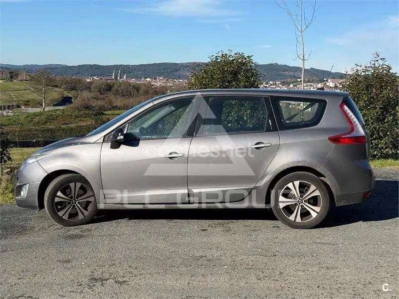 2012 Renault Grand Scenic