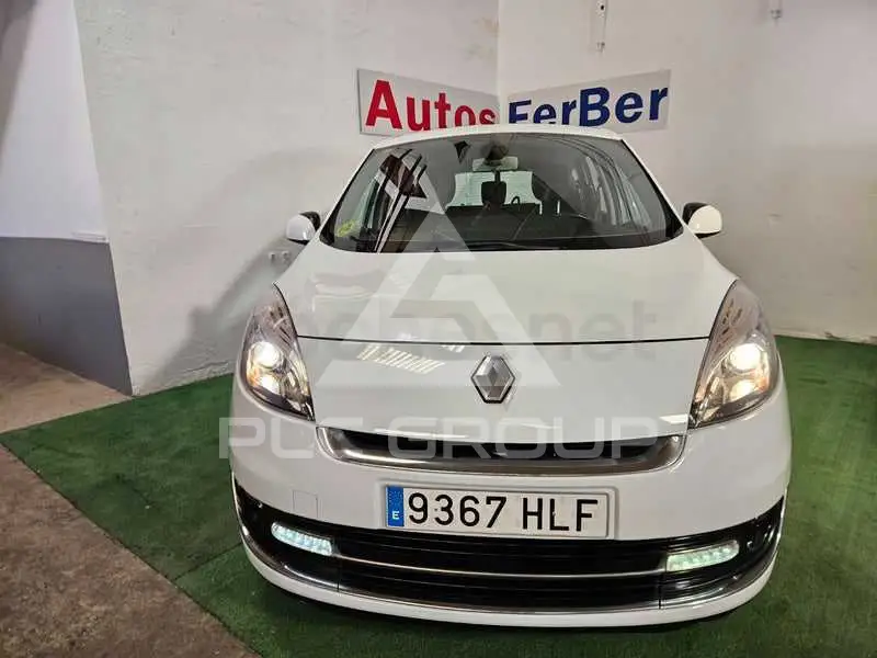 2012 Renault Grand Scenic