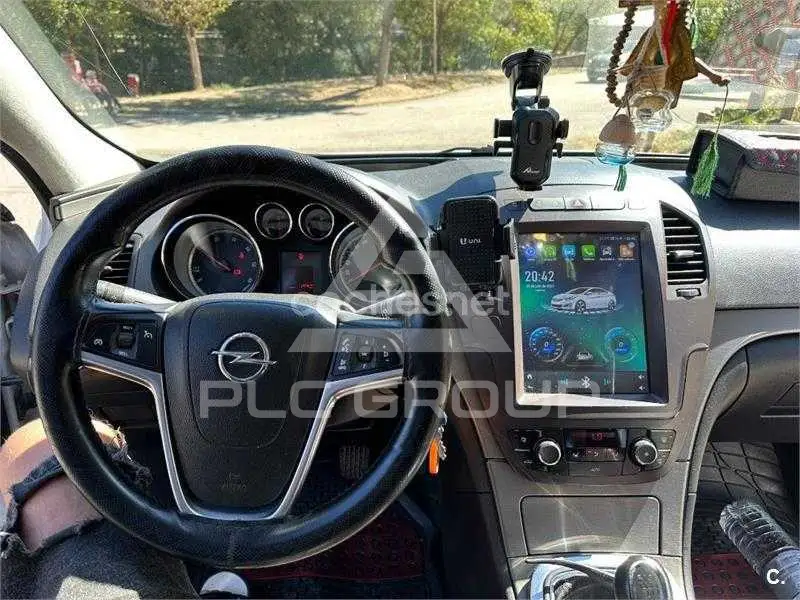 2012 Opel Insignia
