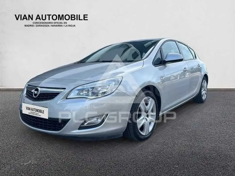 2012 Opel Astra