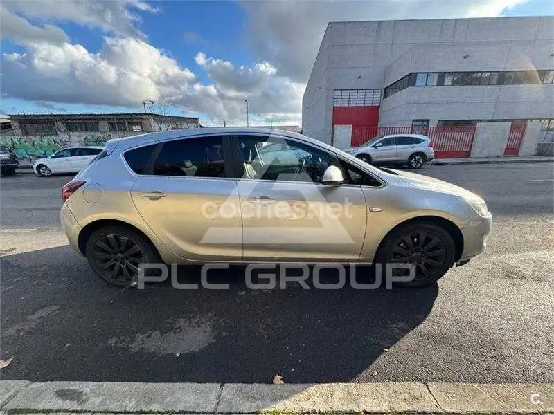 2012 Opel Astra