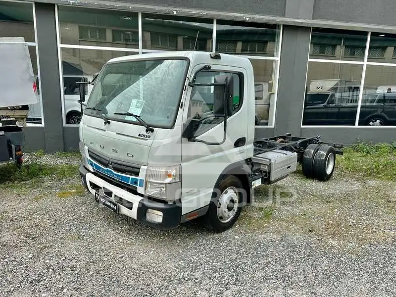 2013 Mitsubishi Canter