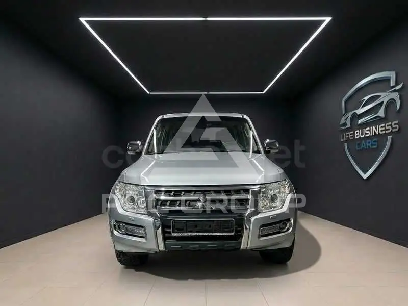 2013 Mitsubishi MONTERO