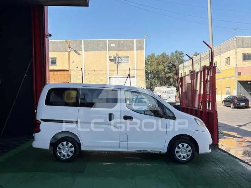 2013 Nissan NV 200