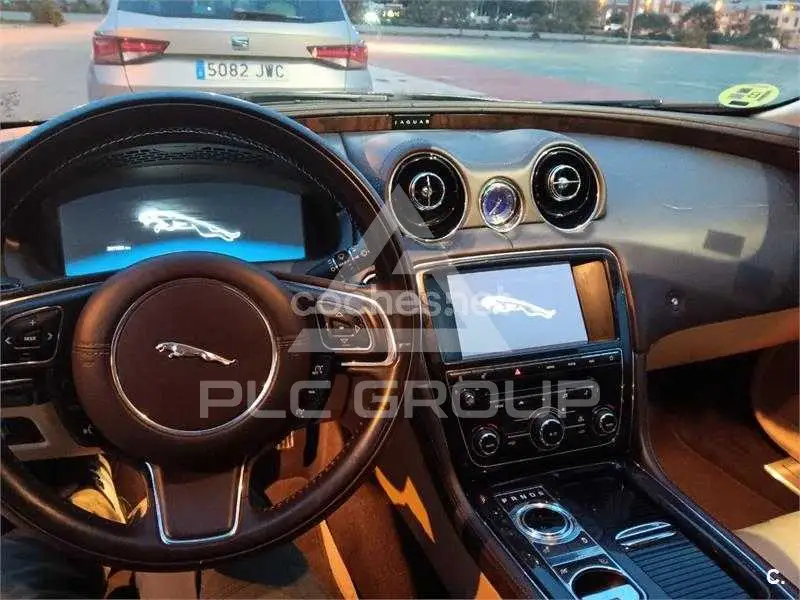 2013 Jaguar XJ