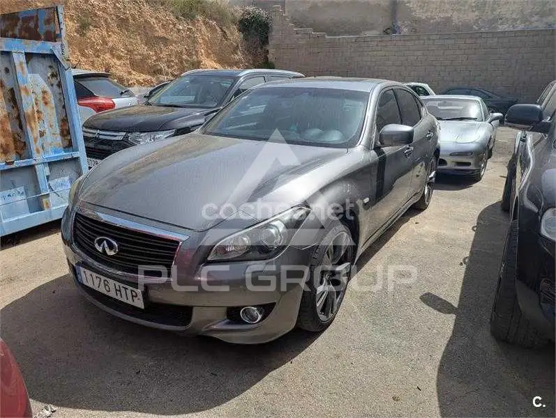 2013 Infinity M30