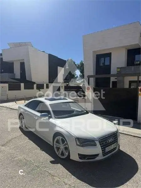 2013 Audi S8