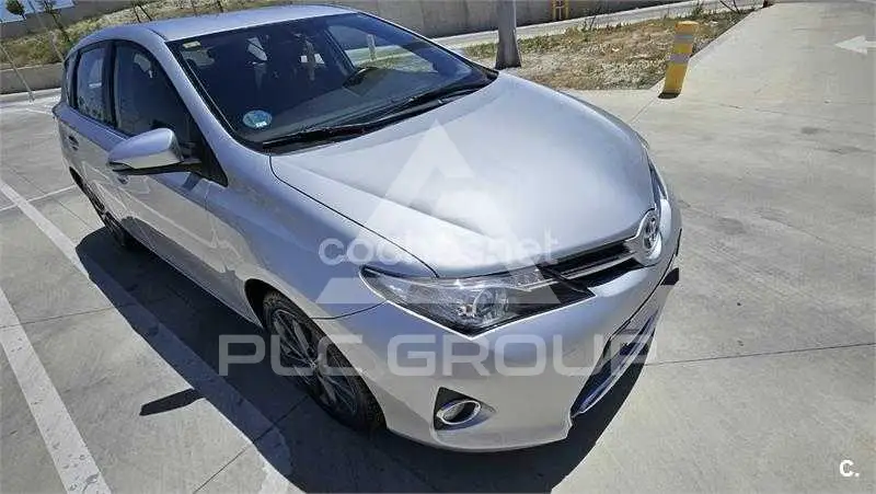 2013 Toyota AURIS