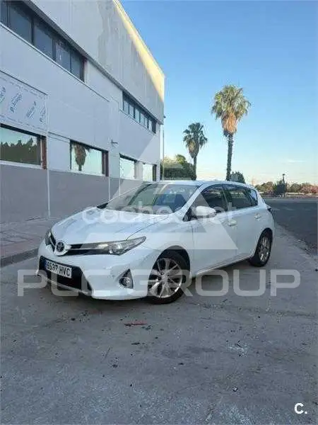 2013 Toyota AURIS