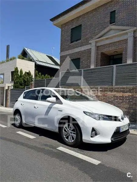 2013 Toyota AURIS
