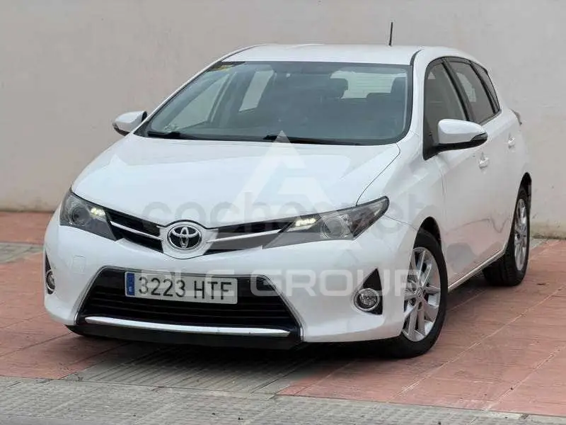 2013 Toyota AURIS