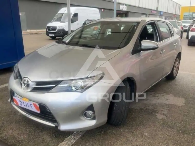 2013 Toyota AURIS