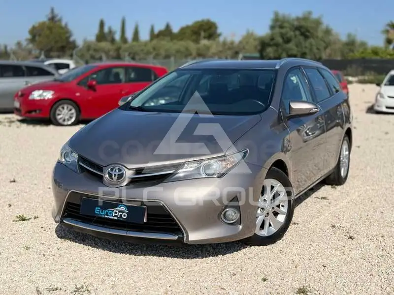 2013 Toyota AURIS