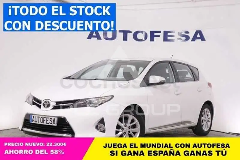 2013 Toyota AURIS