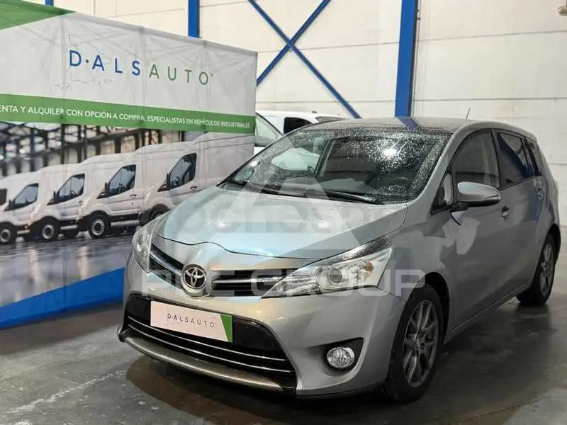 2013 Toyota VERSO