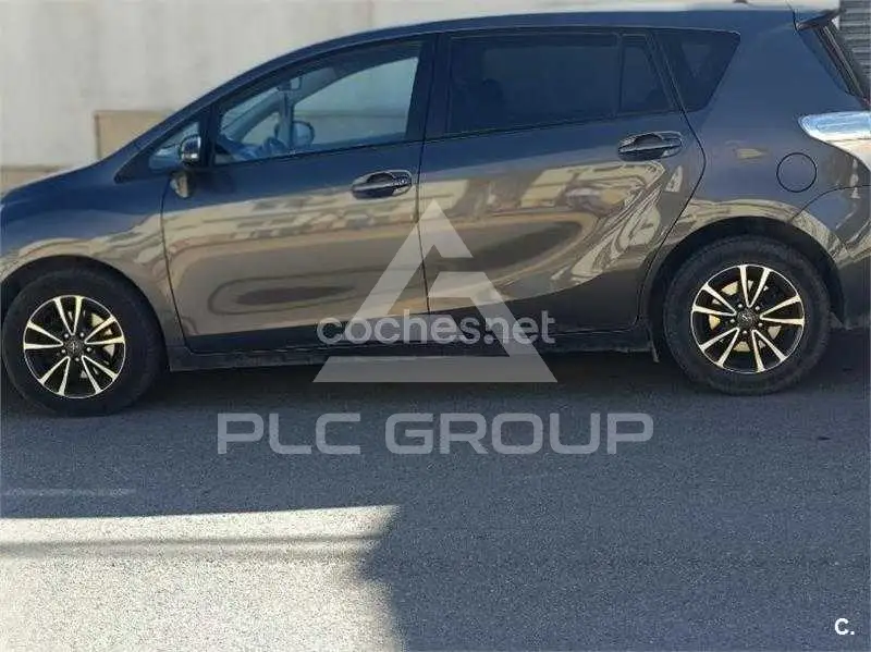 2013 Toyota VERSO