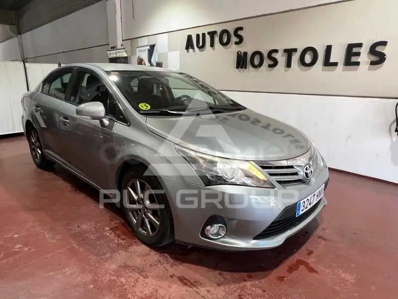 2013 Toyota Avensis