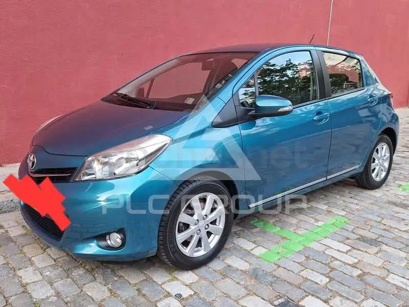 2013 Toyota YARIS