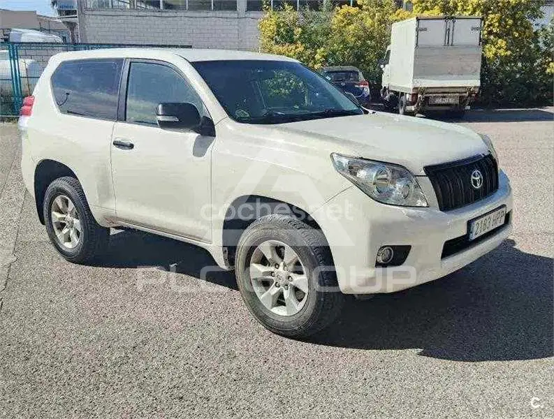 2013 Toyota LAND CRUISER