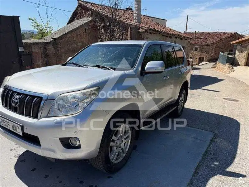 2013 Toyota LAND CRUISER