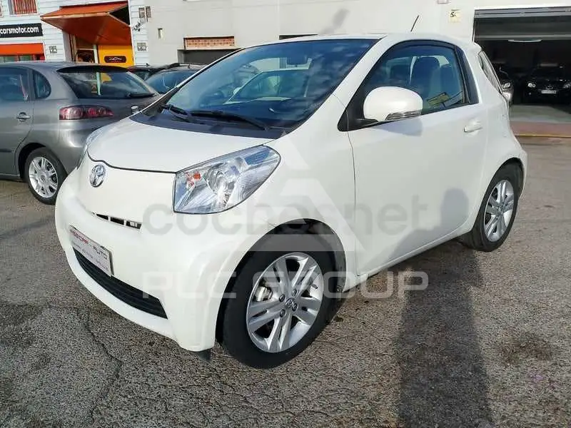 2013 Toyota IQ